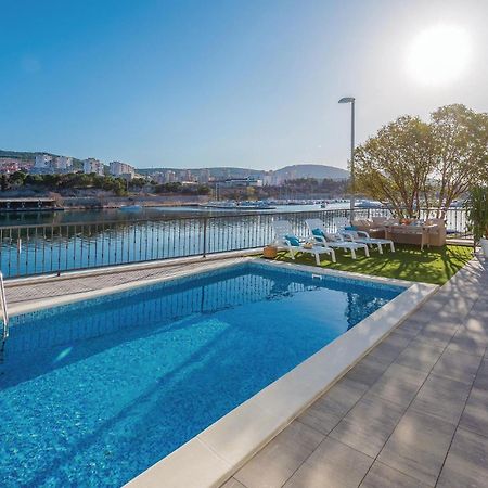 Beautiful Home In Sibenik With Kitchen Екстериор снимка